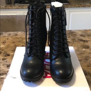 Ladies combat boots